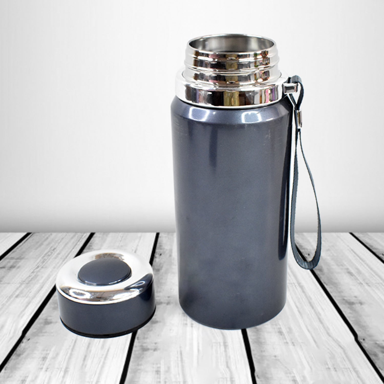 Stainless Steel Water Bottles Approx 600ML (Mix Design & Color / 1 Pc) Stainless Steel Water Bottles Approx 600ML (Mix Design & Color / 1 Pc)